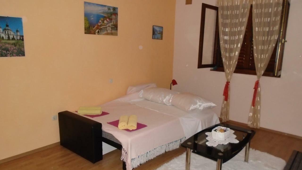 Apartmani A.Teskera Trogir Bagian luar foto