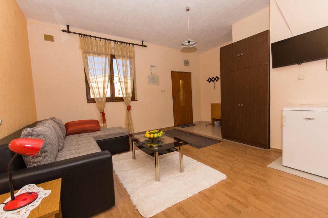 Apartmani A.Teskera Trogir Bagian luar foto