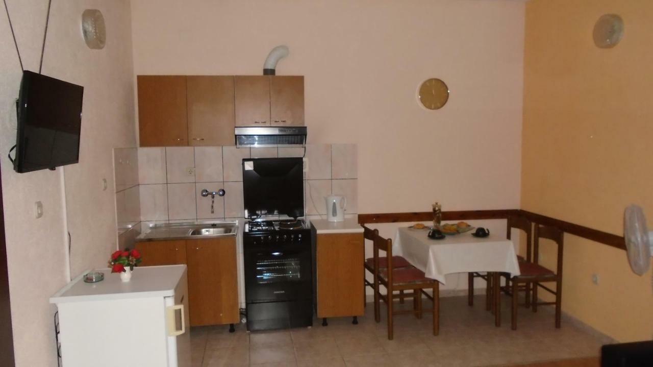 Apartmani A.Teskera Trogir Bagian luar foto