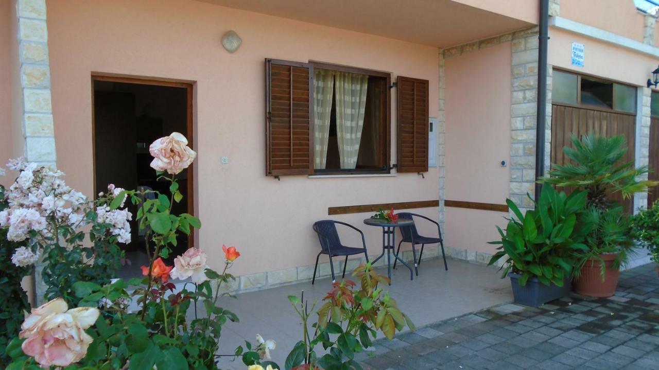 Apartmani A.Teskera Trogir Bagian luar foto
