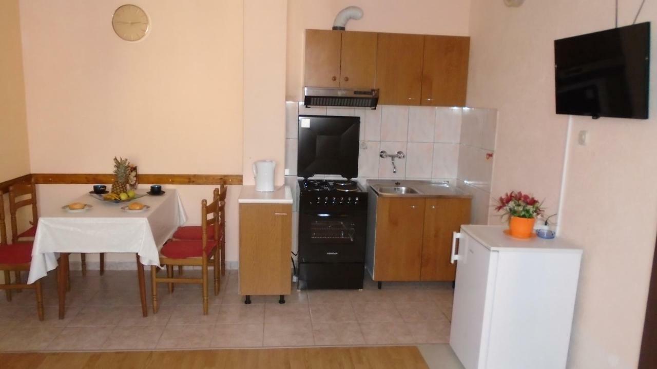 Apartmani A.Teskera Trogir Bagian luar foto